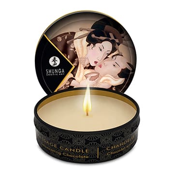 Chocolate scented massage candle in a tin.