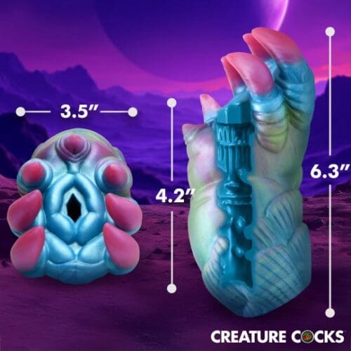 A picture of the size comparison between two creature cocks.